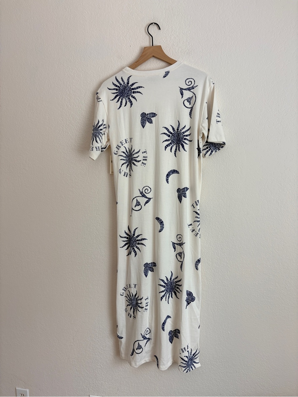 Celandine Graphic Maxi T-Shirt Dress - Picture 8 of 10